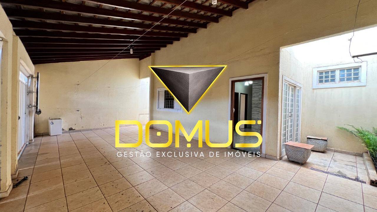 Casa, 4 quartos, 176 m² - Foto 1