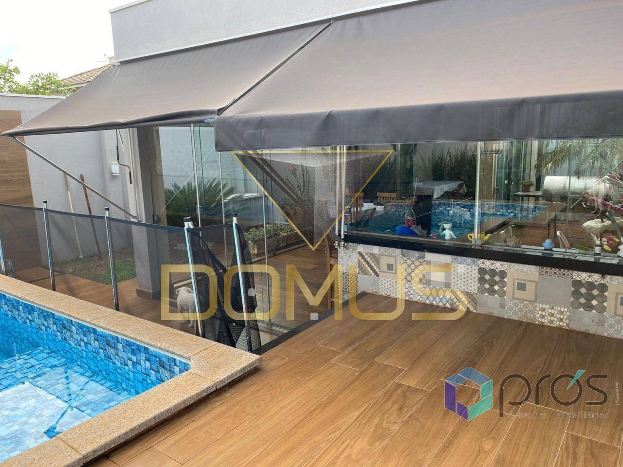 Casa, 4 quartos, 227 m² - Foto 1