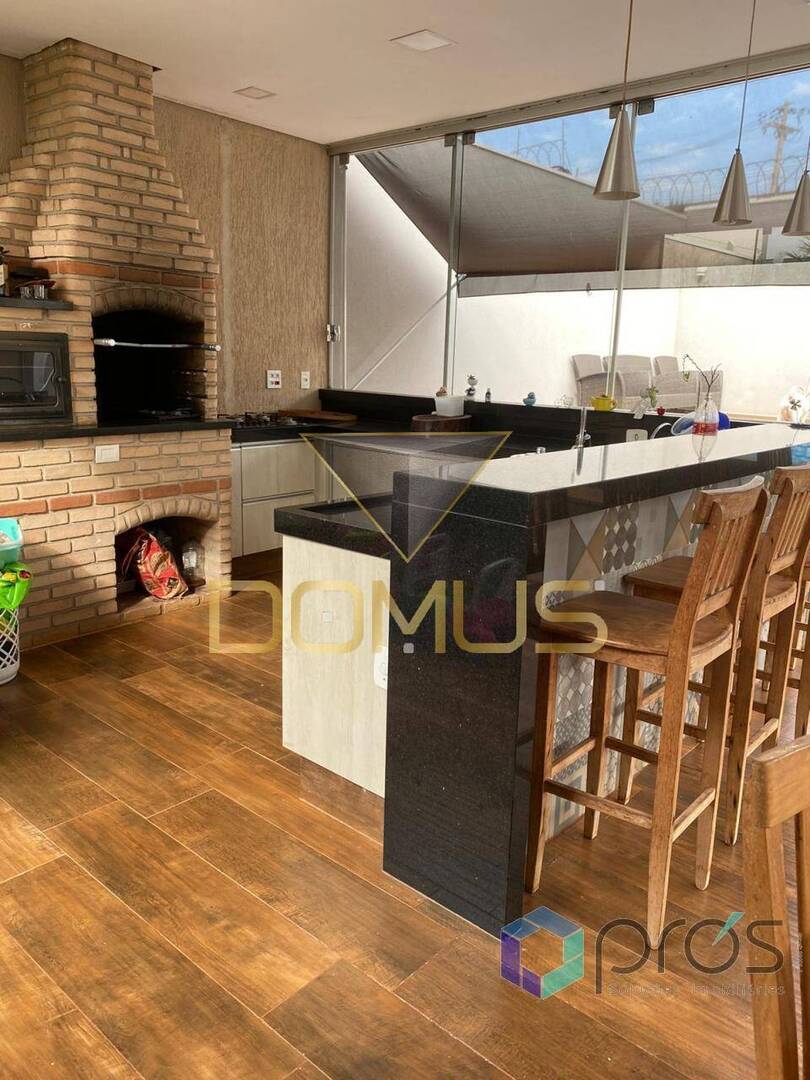 Casa, 4 quartos, 227 m² - Foto 2