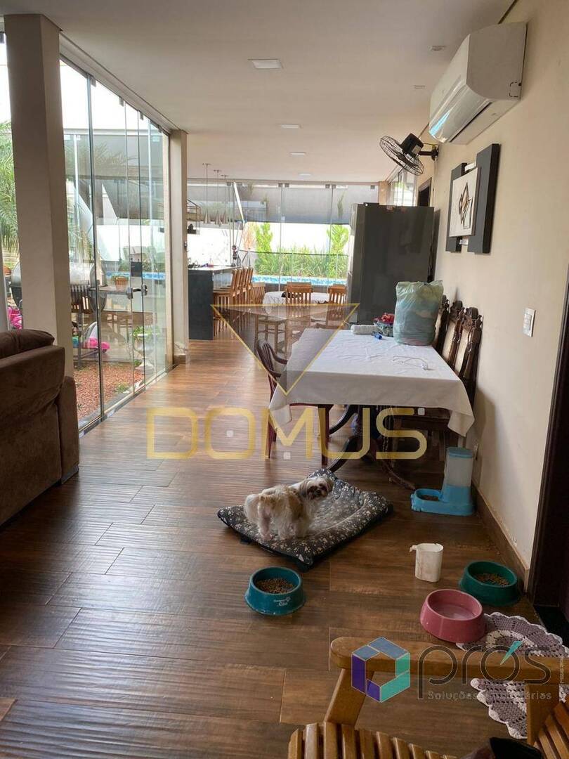 Casa, 4 quartos, 227 m² - Foto 9