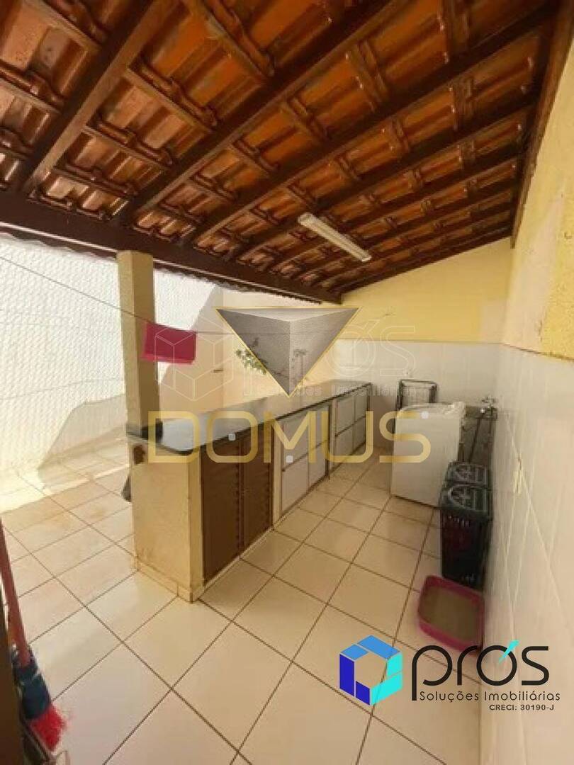 Casa, 3 quartos, 17000 m² - Foto 1