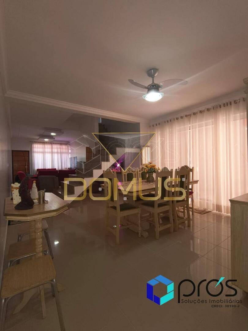 Sobrado, 4 quartos, 308 m² - Foto 1