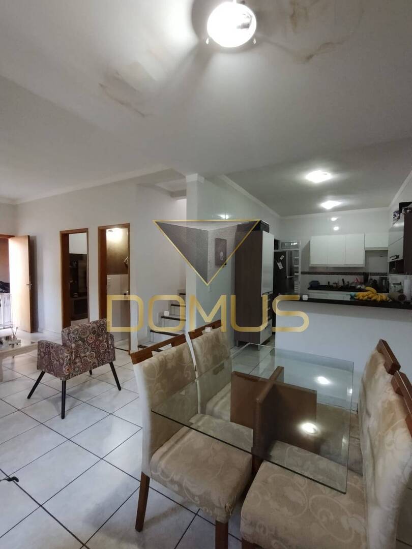 Sobrado, 4 quartos, 149 m² - Foto 1