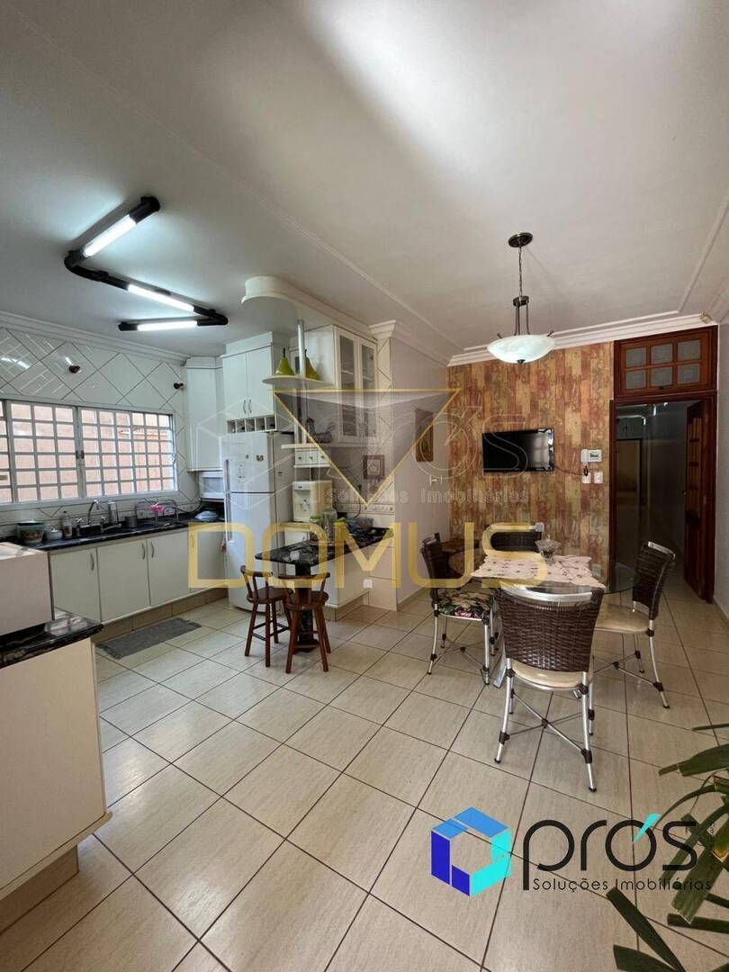 Casa, 3 quartos, 253 m² - Foto 6