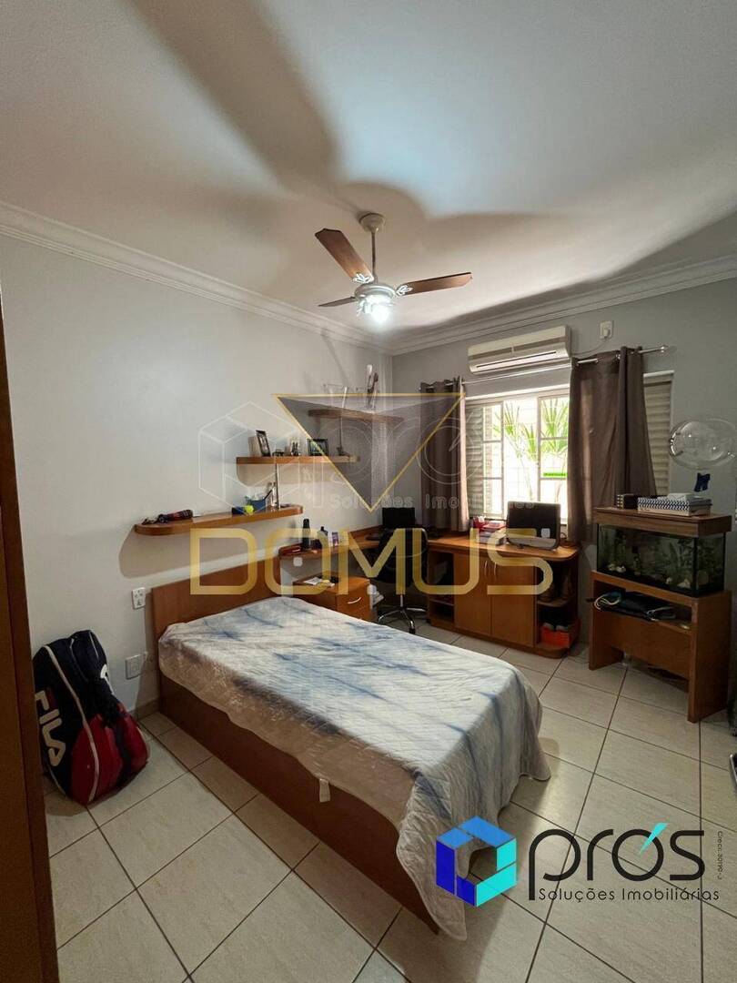 Casa, 3 quartos, 253 m² - Foto 15