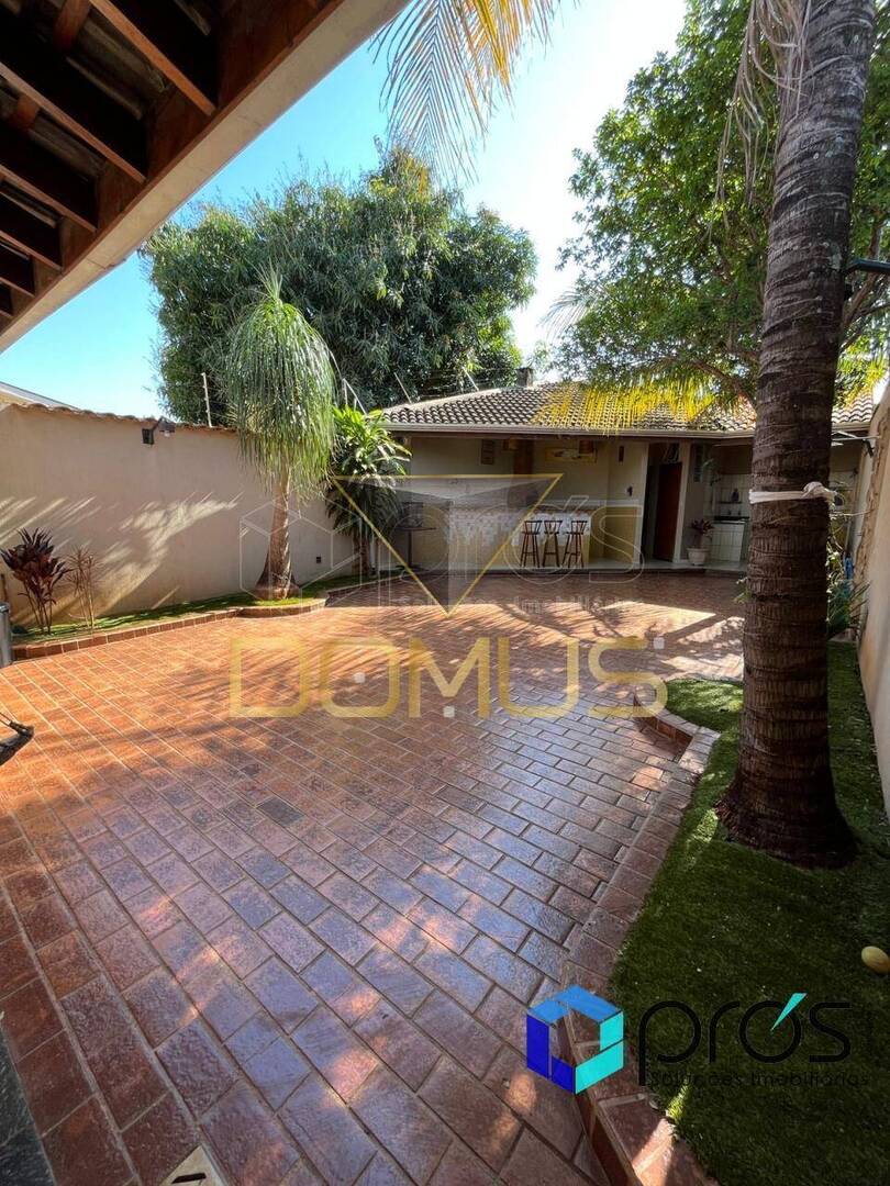 Casa, 3 quartos, 253 m² - Foto 21