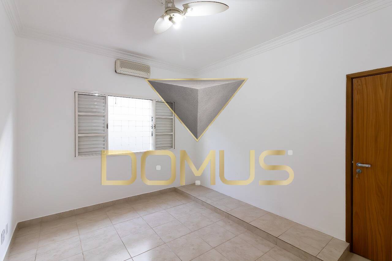 Casa, 3 quartos, 200 m² - Foto 25
