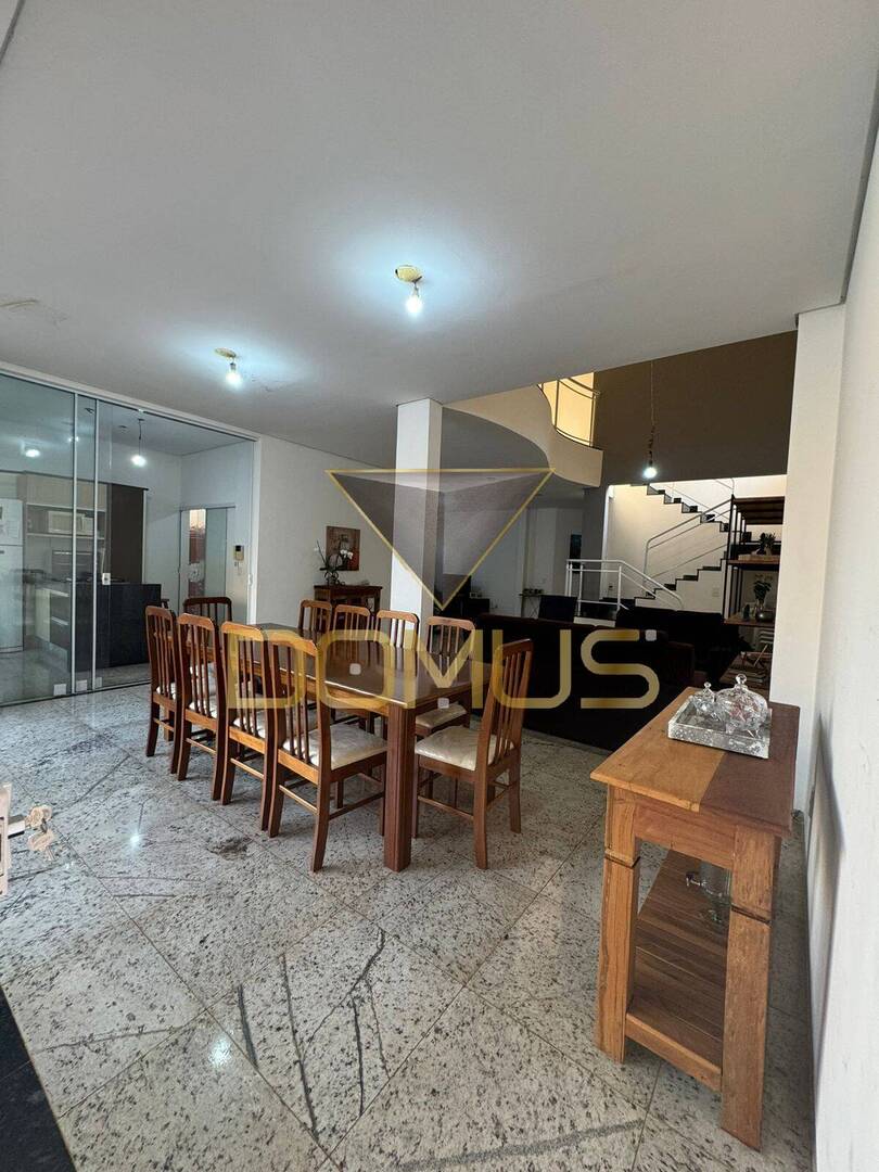 Sobrado, 3 quartos, 329 m² - Foto 6