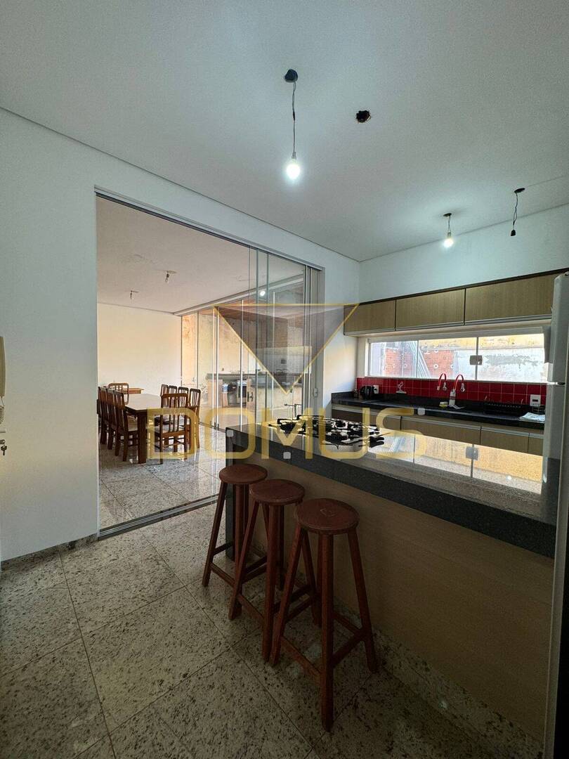 Sobrado, 3 quartos, 329 m² - Foto 12