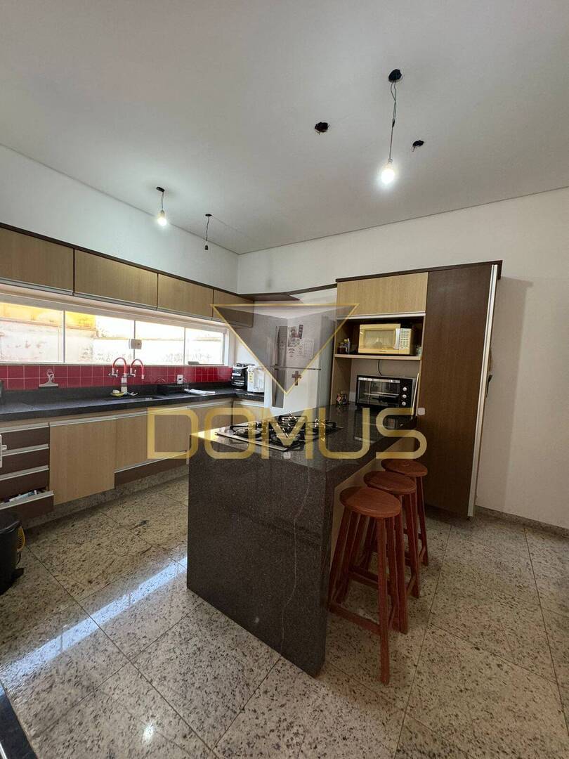 Sobrado, 3 quartos, 329 m² - Foto 14