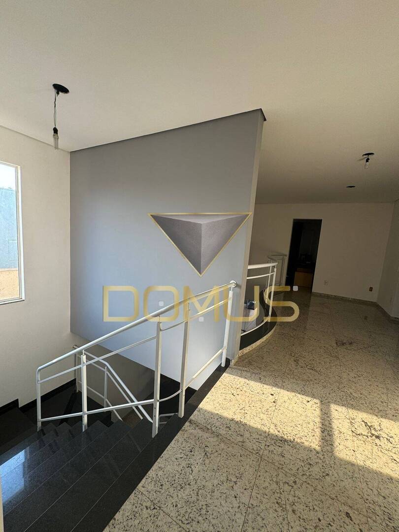 Sobrado, 3 quartos, 329 m² - Foto 23