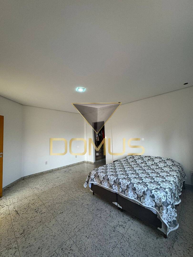 Sobrado, 3 quartos, 329 m² - Foto 43