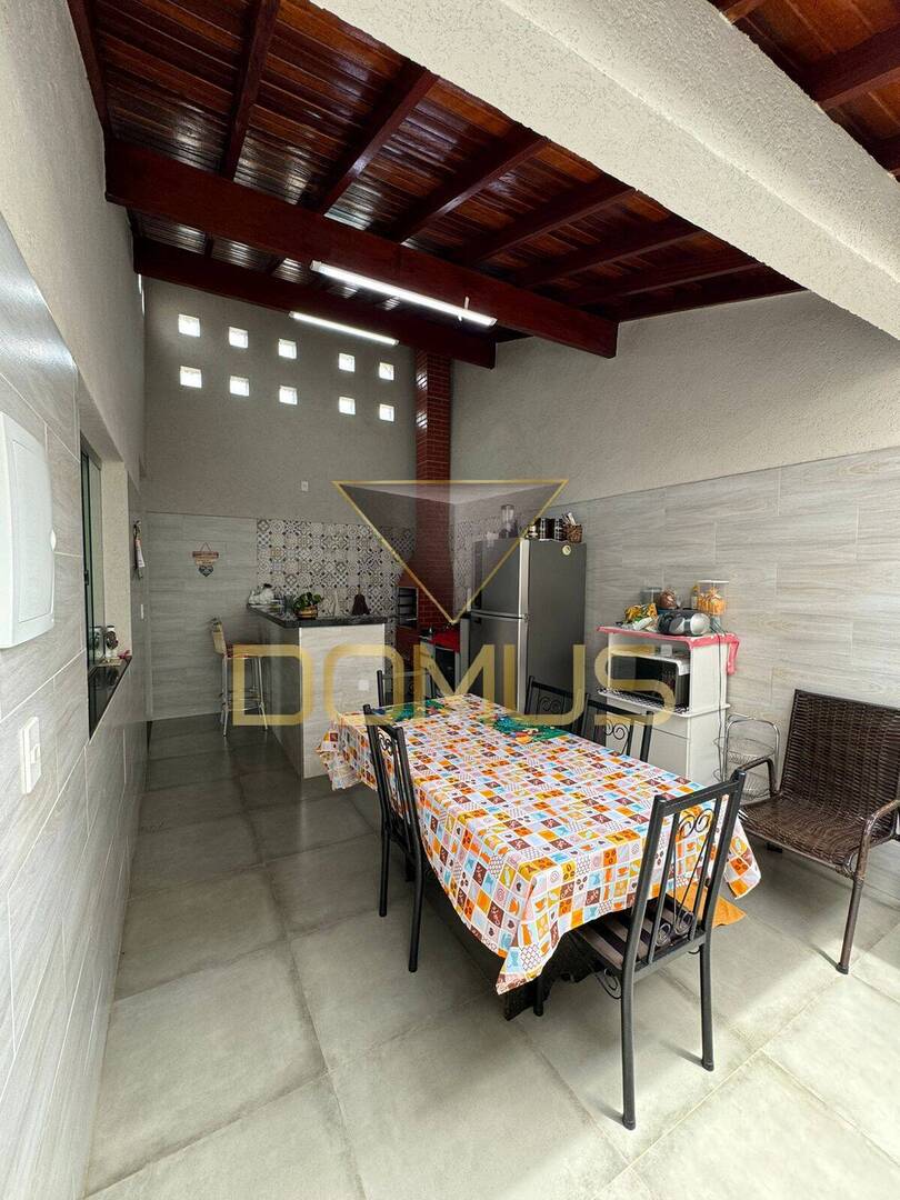 Casa, 3 quartos, 175 m² - Foto 1