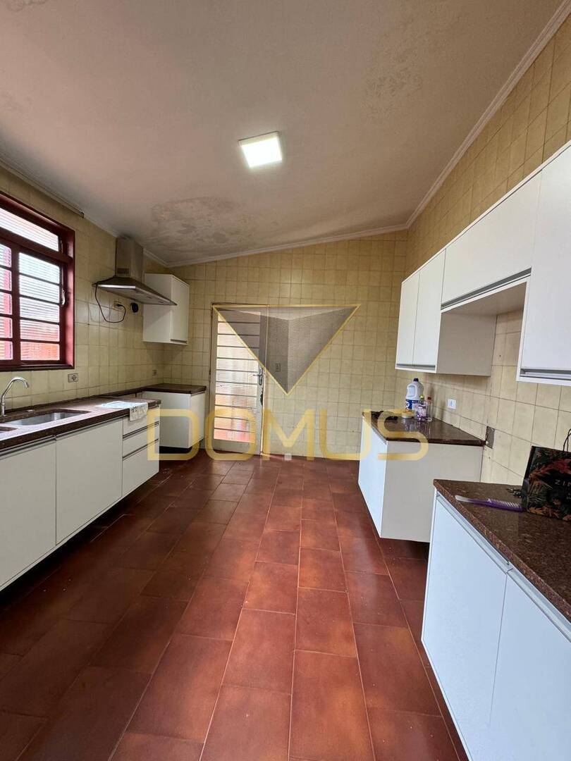Casa, 3 quartos, 254 m² - Foto 2