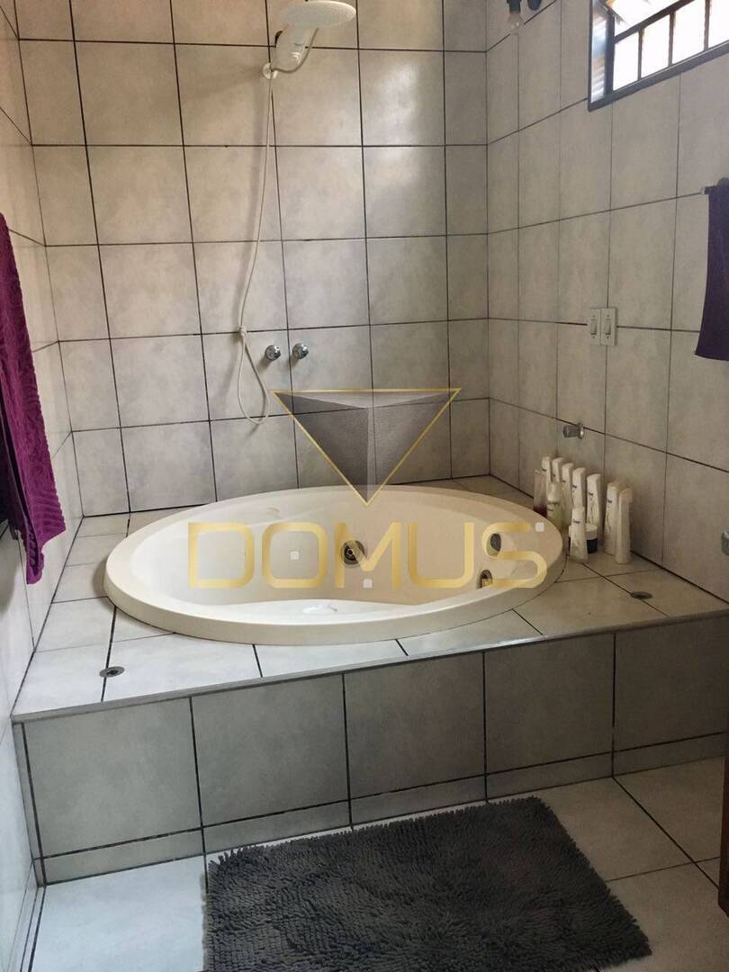 Casa, 5 quartos, 190 m² - Foto 6