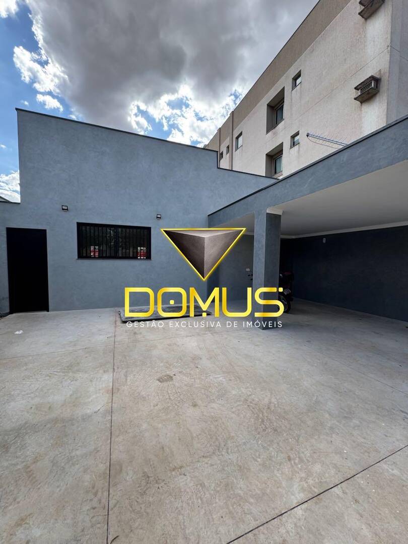 Casa, 3 quartos, 253 m² - Foto 1