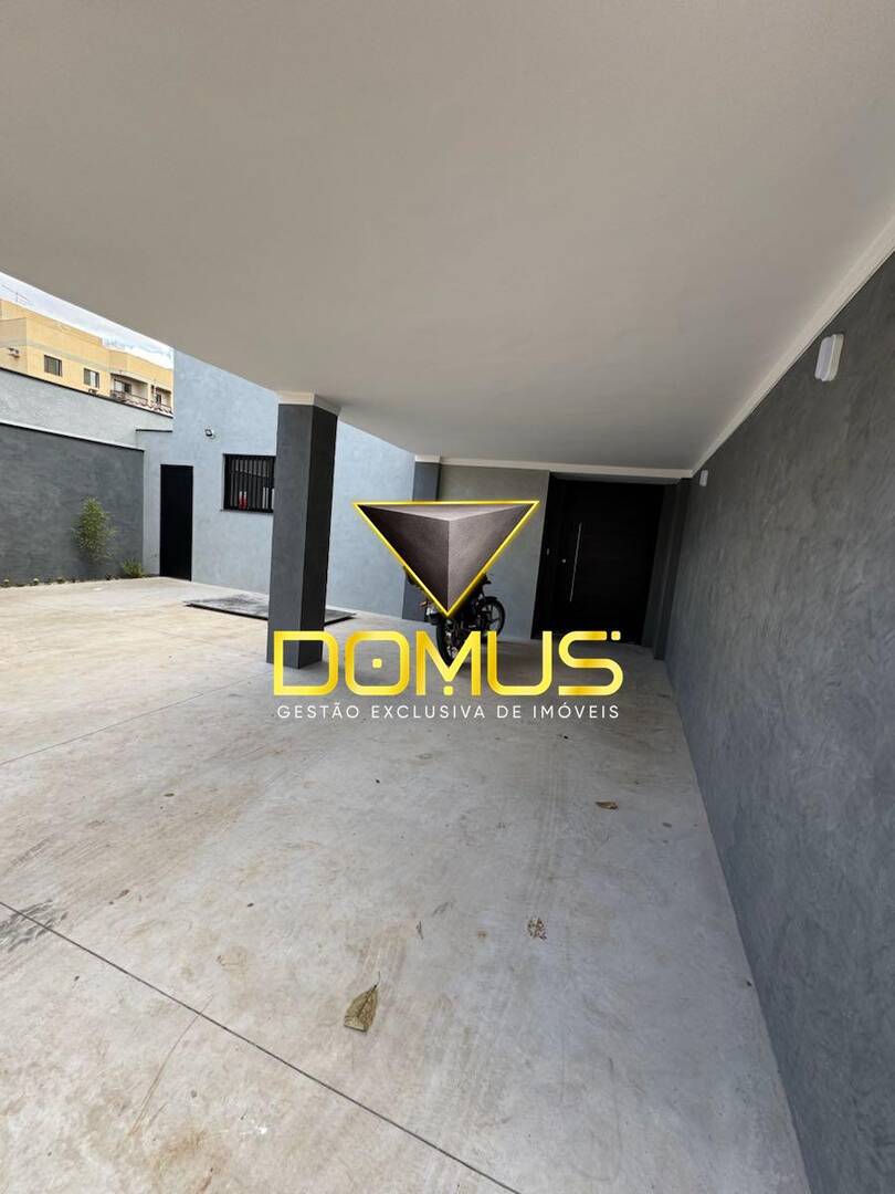 Casa, 3 quartos, 253 m² - Foto 2