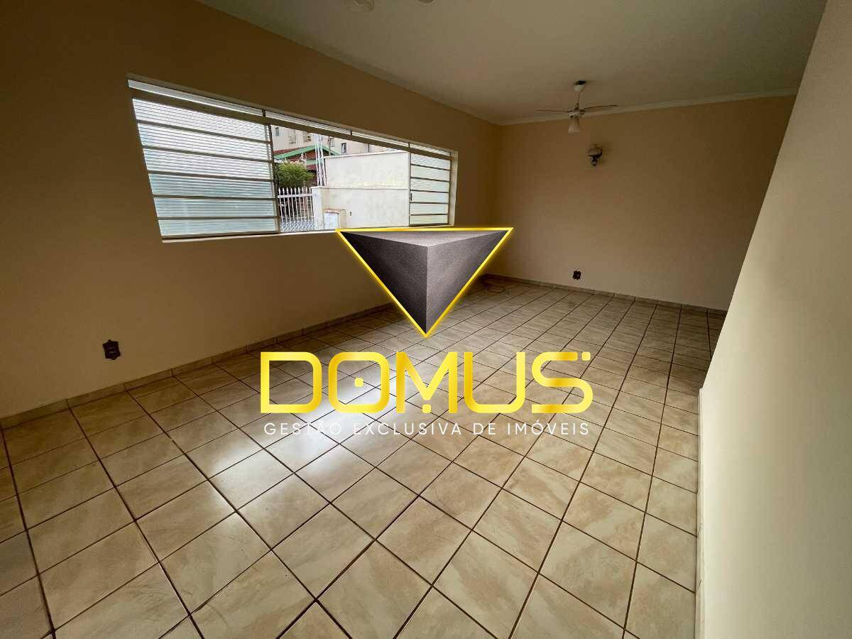 Casa, 4 quartos, 177 m² - Foto 1