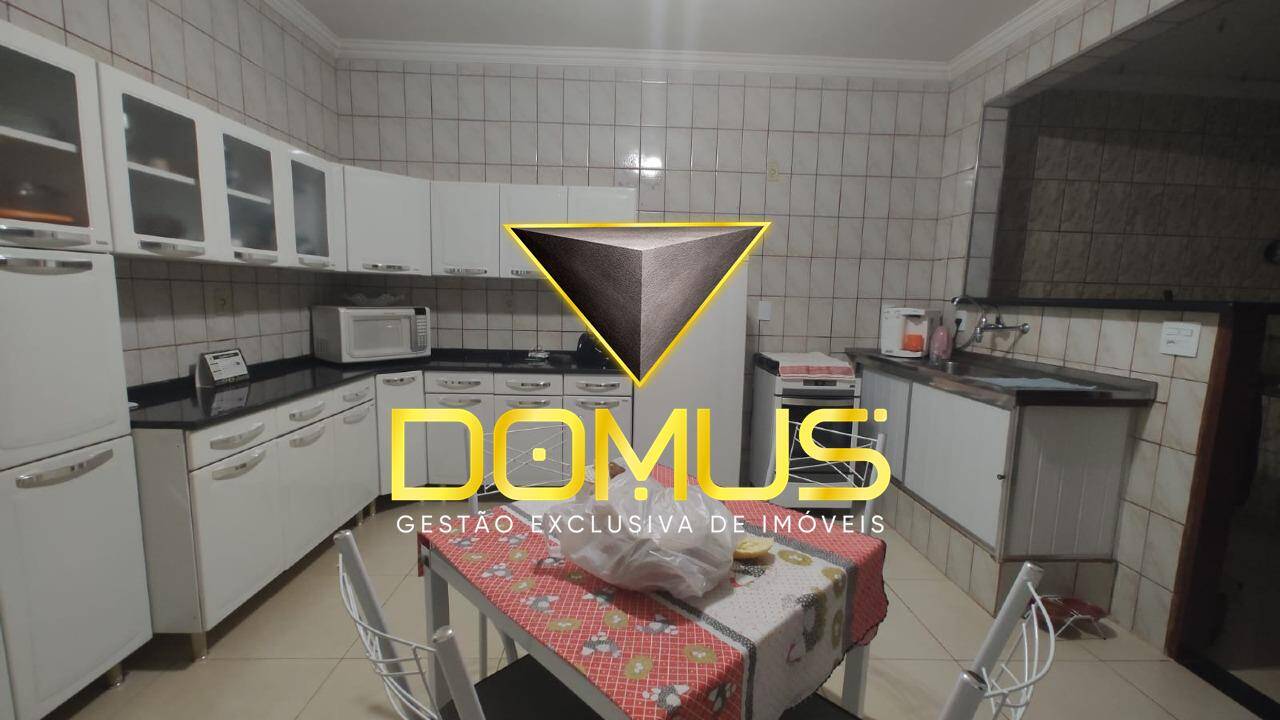 Casa, 2 quartos, 205 m² - Foto 2