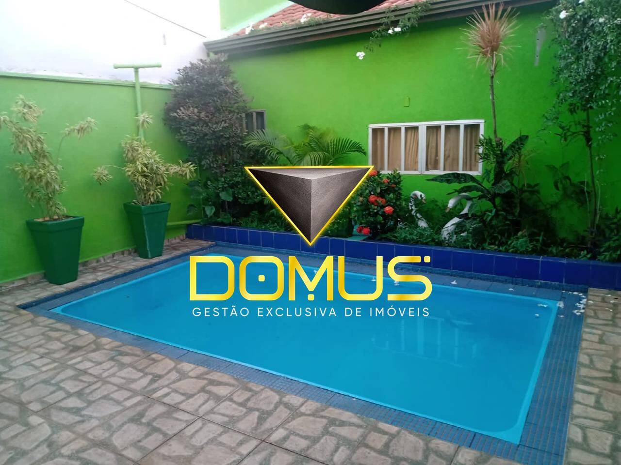 Casa, 4 quartos, 206 m² - Foto 1