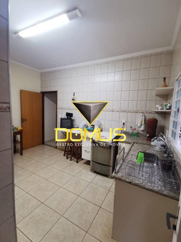Casa, 3 quartos, 202 m² - Foto 17