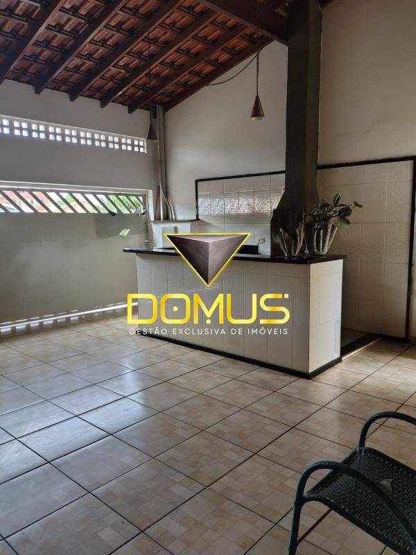 Casa, 3 quartos, 184 m² - Foto 1
