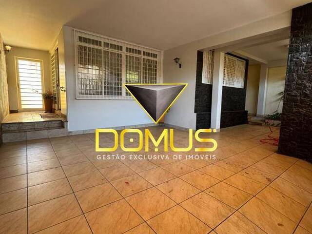Casa para Venda em Ribeirão Preto - 2