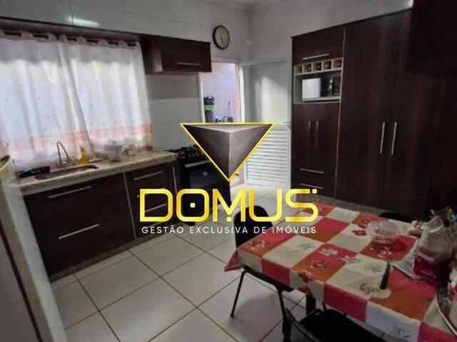 Casa para Venda em Ribeirão Preto - 5