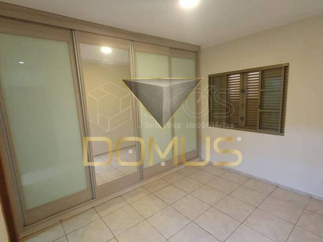 Casa para Venda em Ribeirão Preto - 3