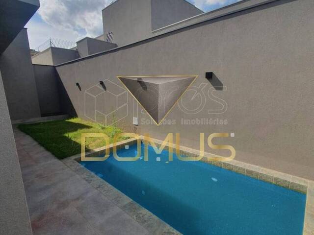 Casa para Venda em Ribeirão Preto - 2