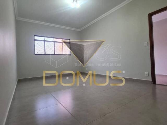 Casa para Venda em Ribeirão Preto - 2