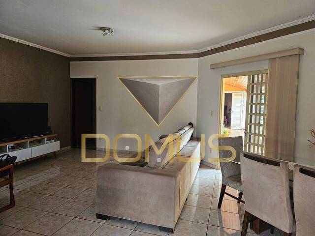 Casa para Venda em Ribeirão Preto - 3