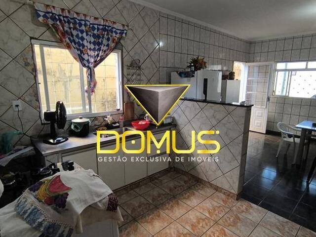 Casa para Venda em Ribeirão Preto - 2