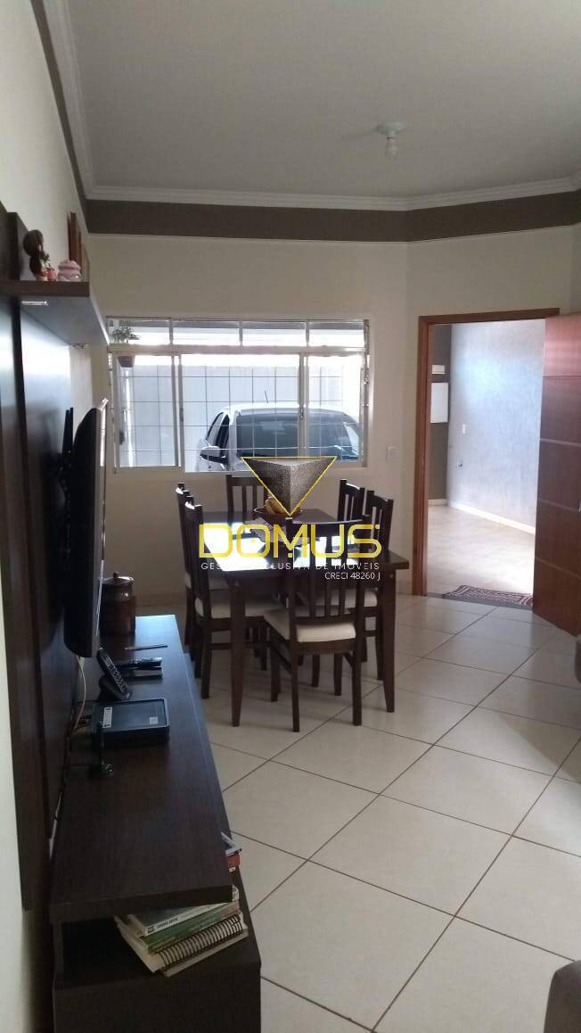Casa, 3 quartos, 101 m² - Foto 2