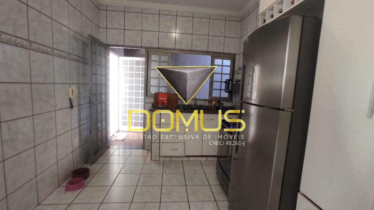 Casa, 3 quartos, 215 m² - Foto 4