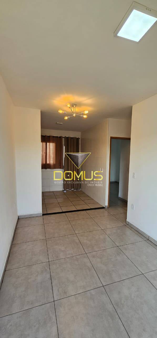 Casa, 2 quartos, 44 m² - Foto 1