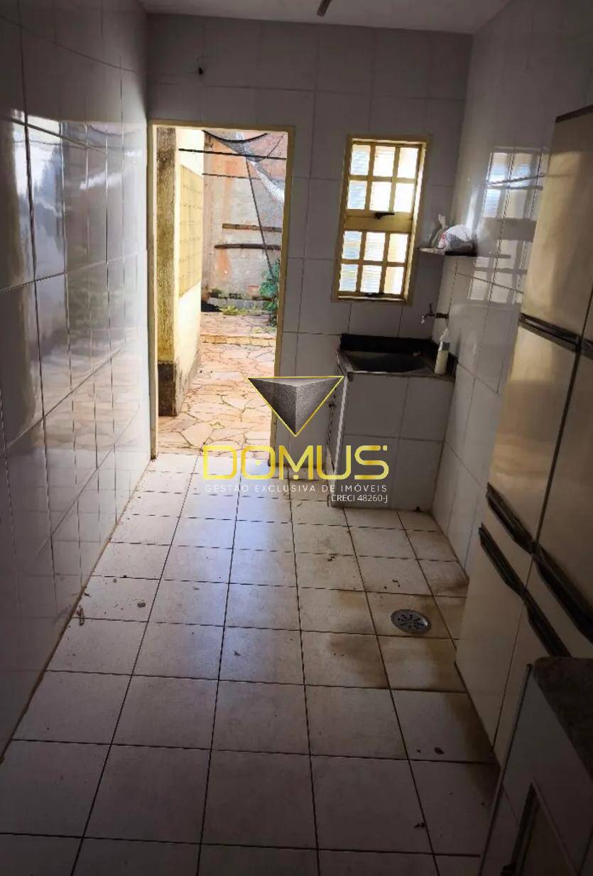 Casa, 3 quartos, 170 m² - Foto 2